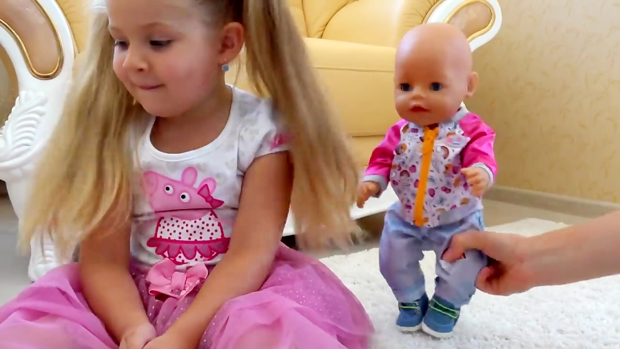 دیانا و اسباب بازی ها - پرنسس دیانا و لباس جدید بچه عروسک